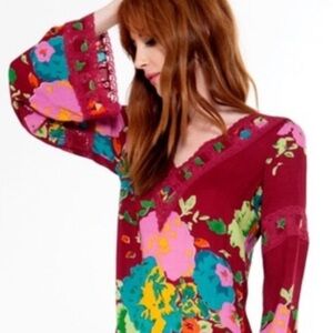 NOVELLA ROYALE V-Neck Ruffle Floral Bodysuit in Red Gardener Size M